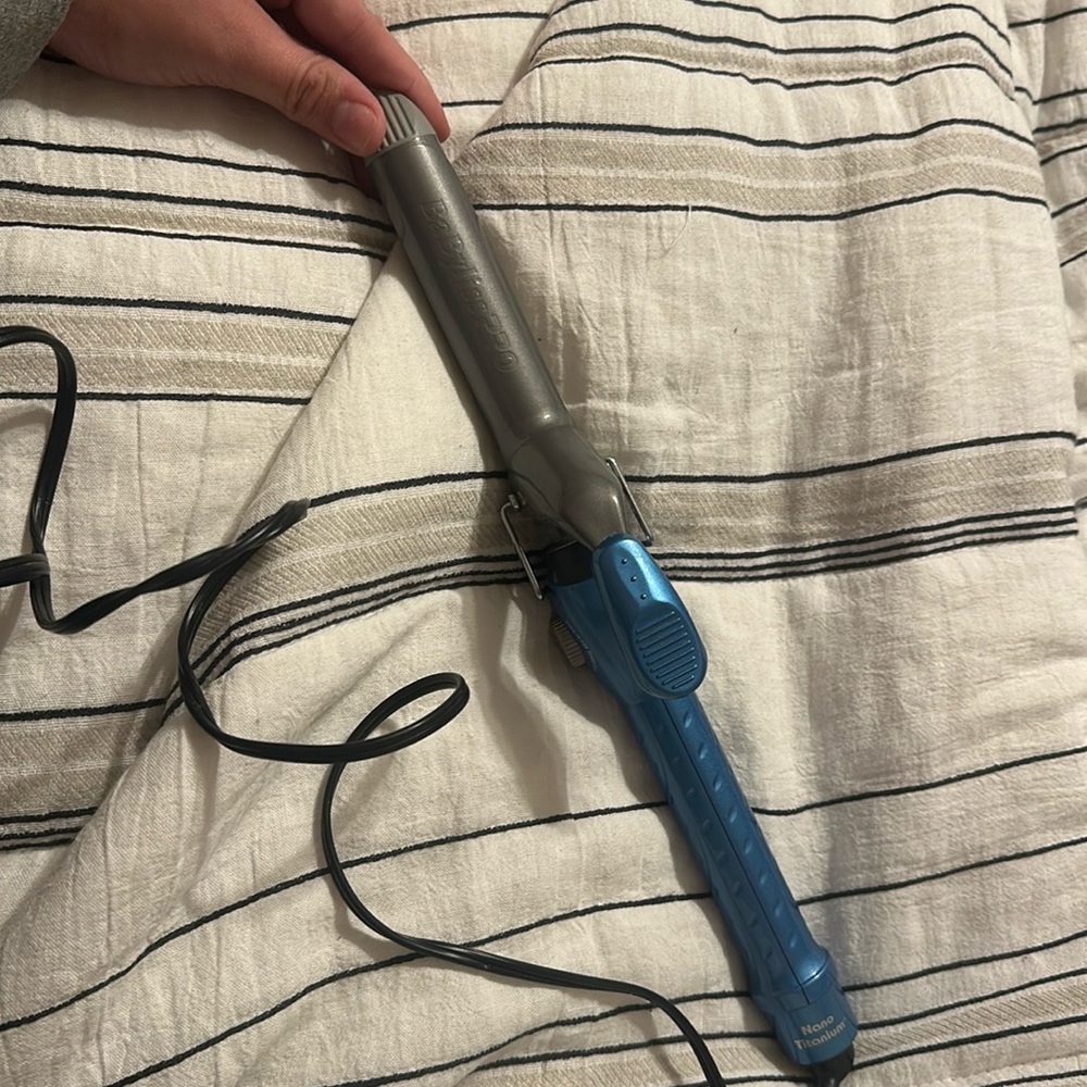 Babyliss pro curling iron